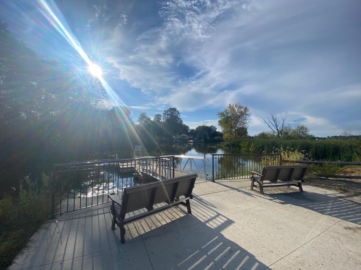 Oasis On Empire In Thornville Экстерьер фото